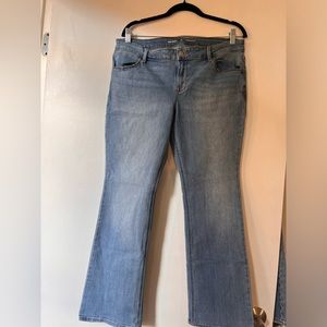 Old Navy boot cut jeans. Size 14 petite.